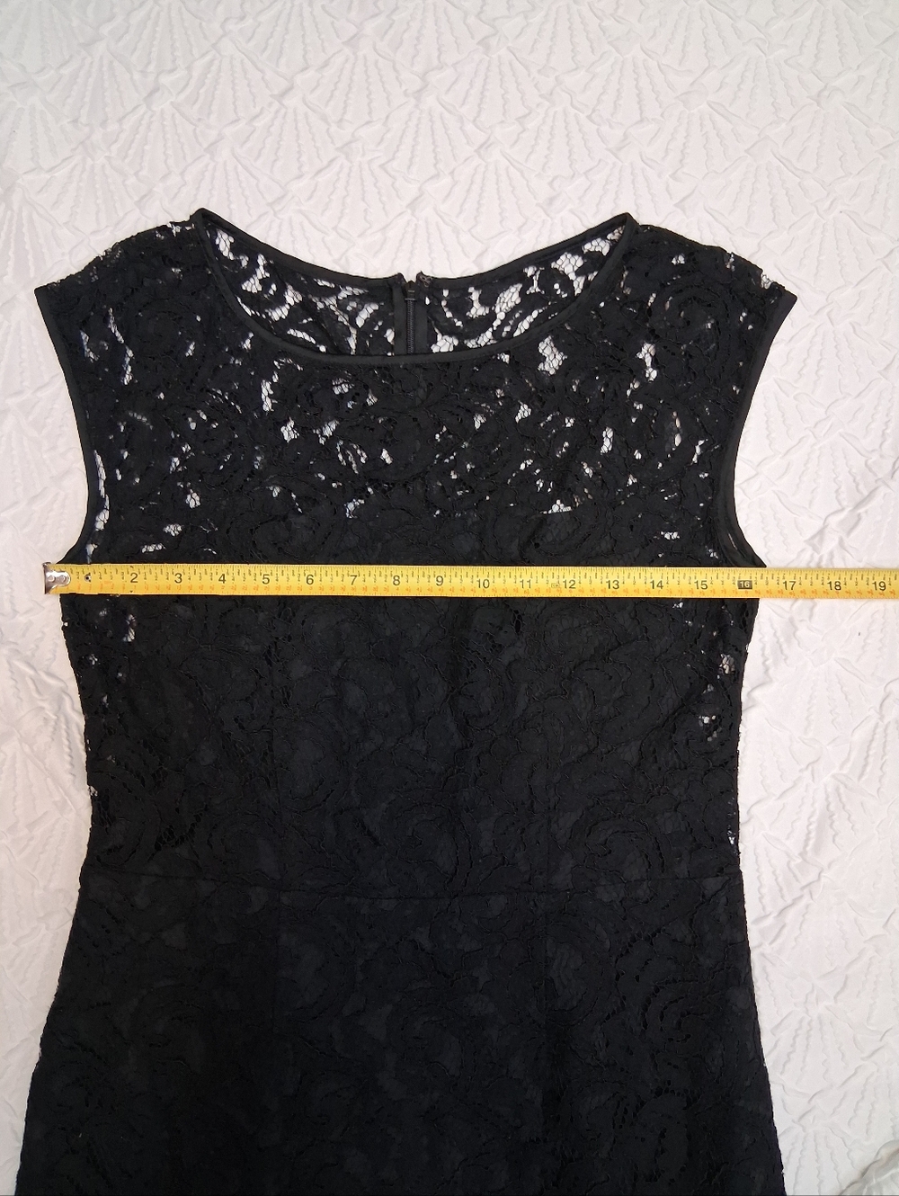Banana Republic Black Lace Midi Dress with Cap Sleeves Size 6 Petite - Picture 10 of 17